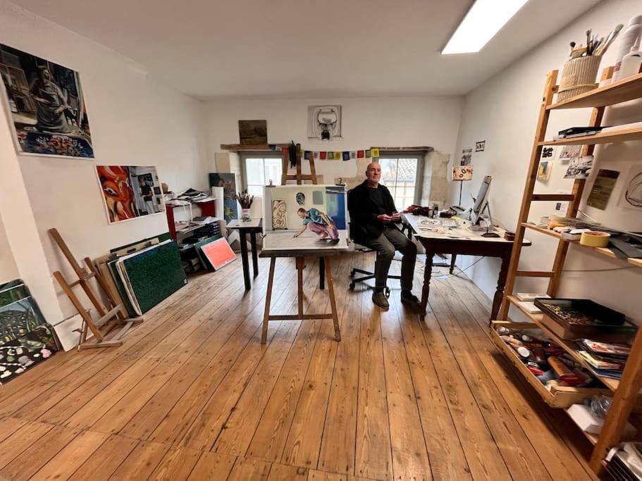 Grande Chambre Chez L'Artiste-Peintre La Reole Exterior photo
